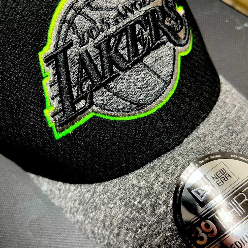 Lakers flex cap